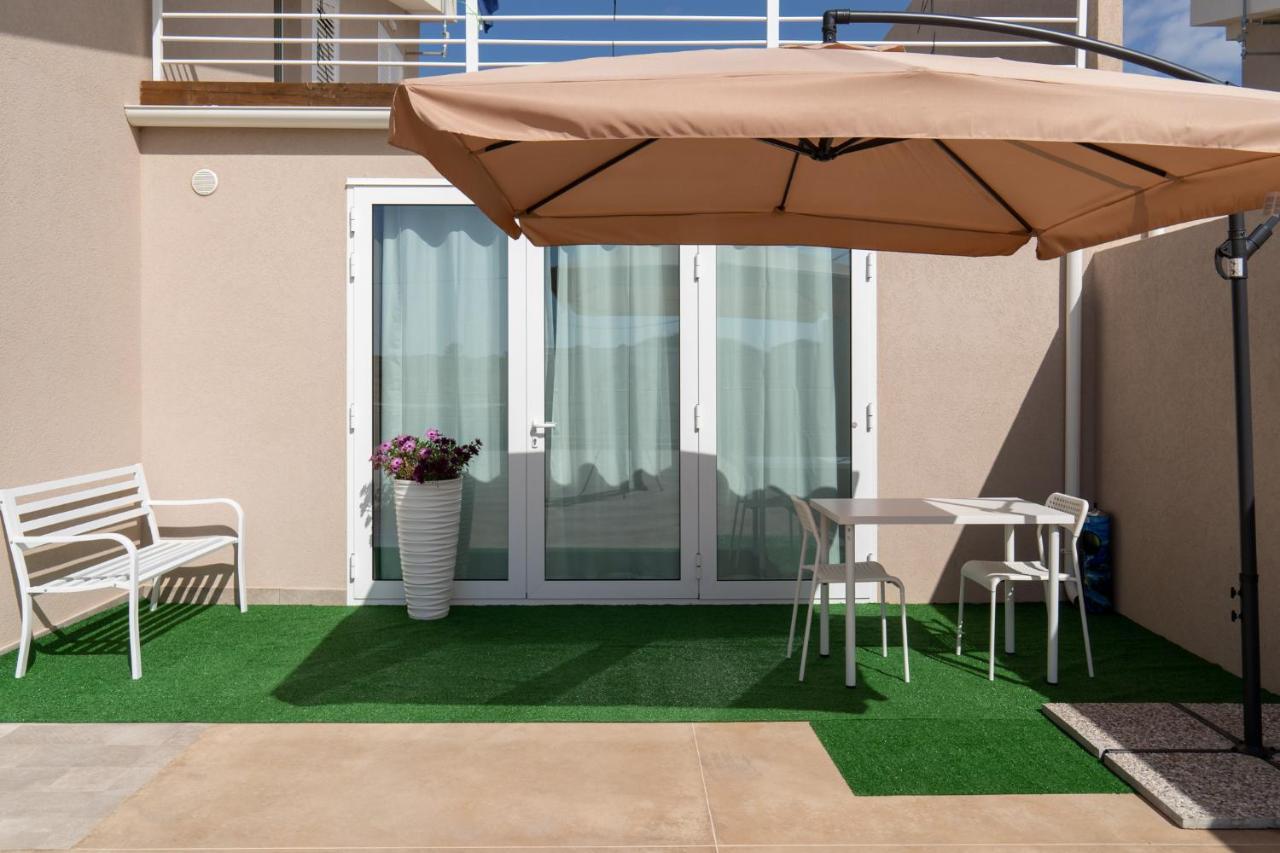 Nni Mia Hotel Modica Exterior photo