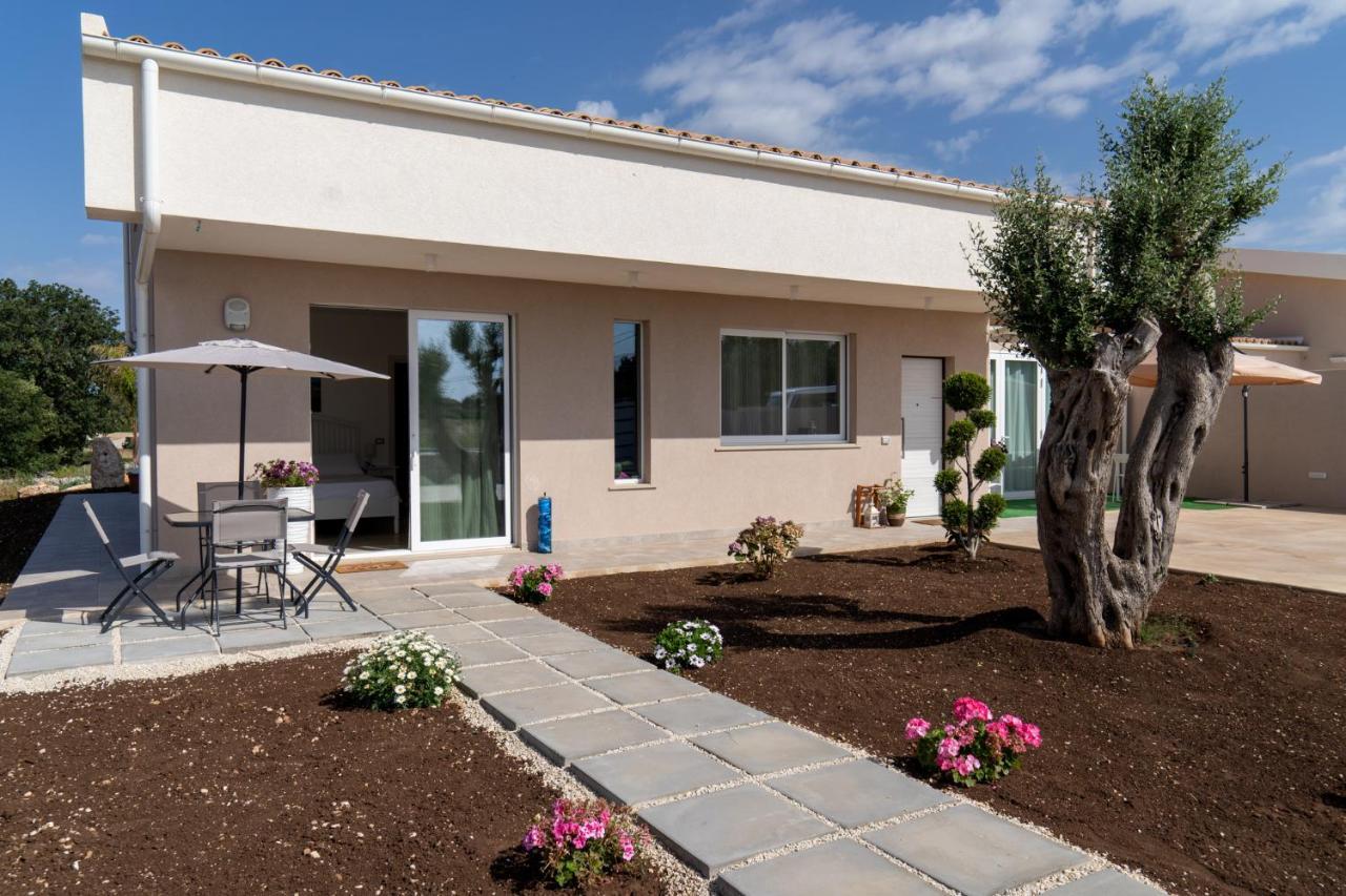 Nni Mia Hotel Modica Exterior photo